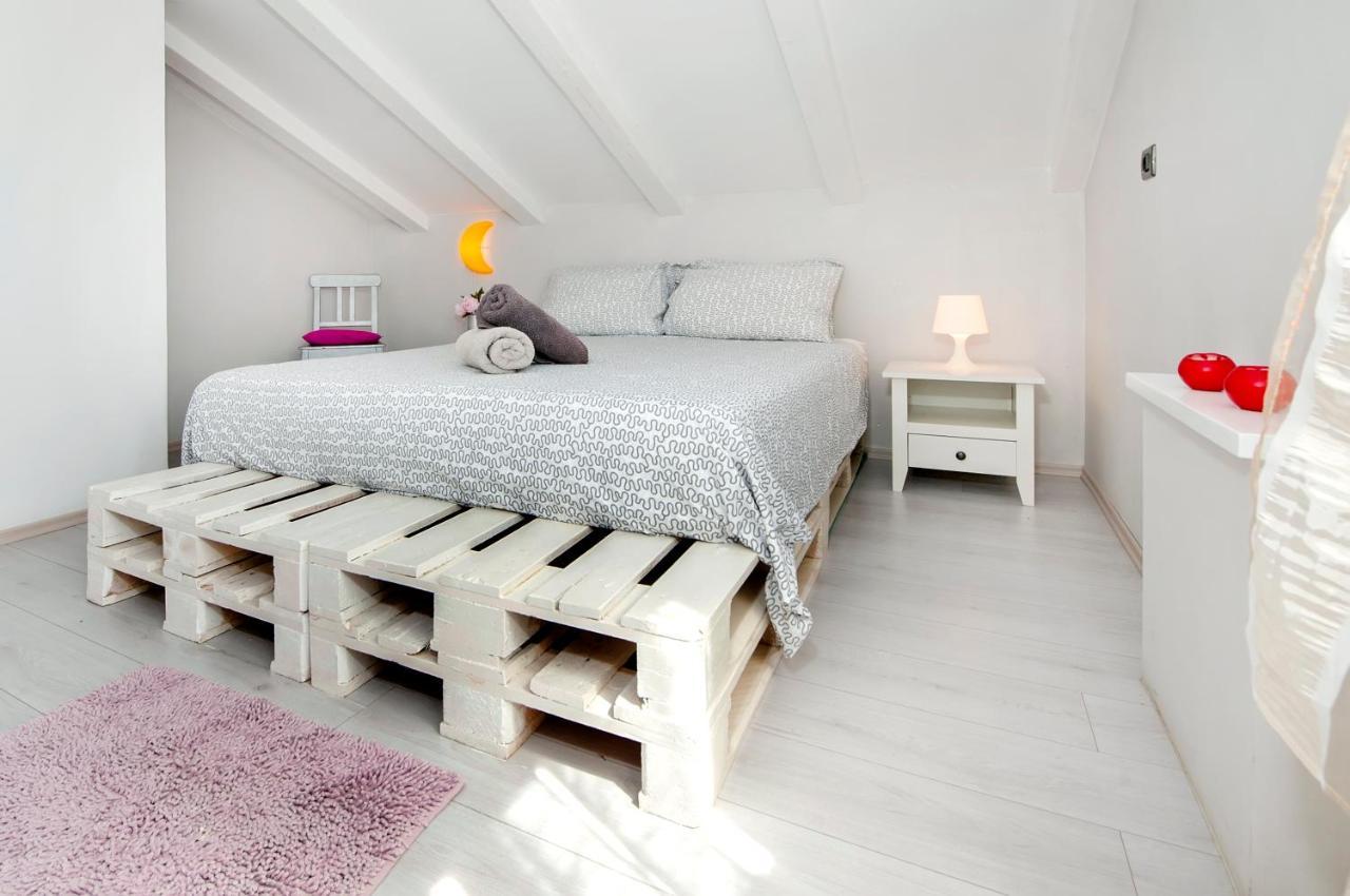 Camelia Apartment *